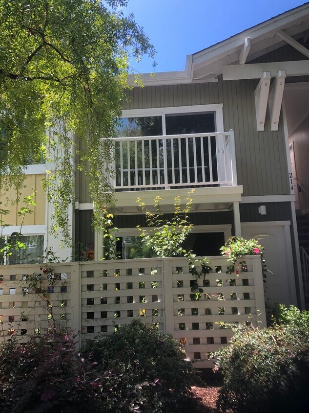 755 14th Ave Unit 214, Santa Cruz, CA 95062 Condo for Rent in Santa