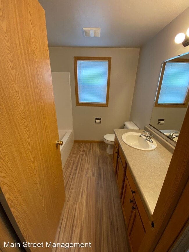 Building Photo - 3 br, 1 bath House - 1370 North Rd.