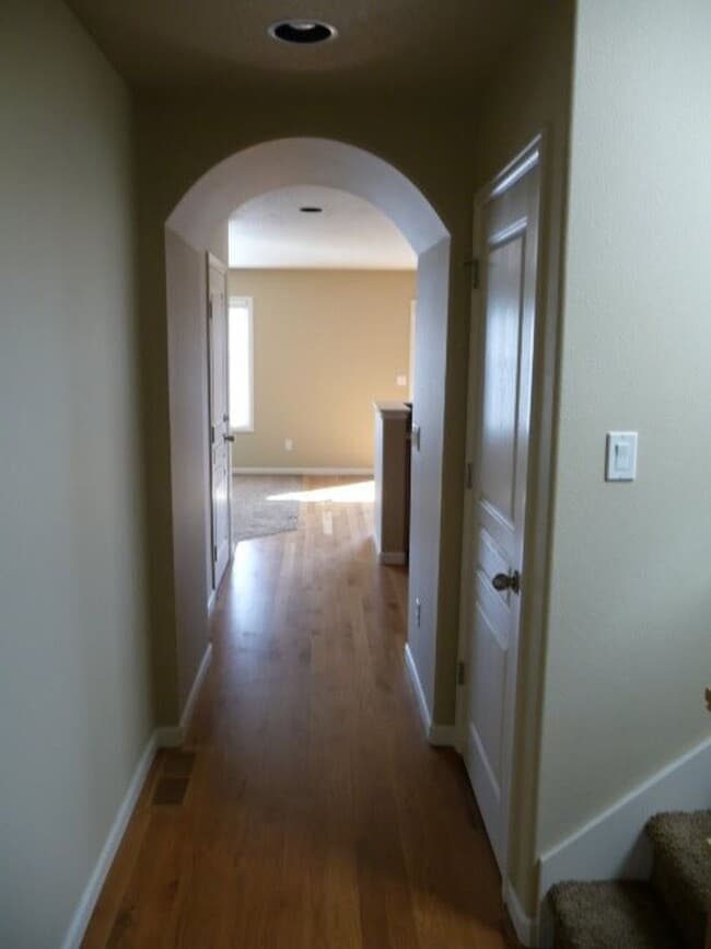 Building Photo - NW Bend 3 Bed/2.5 Bath Villa - Schaeffer D...