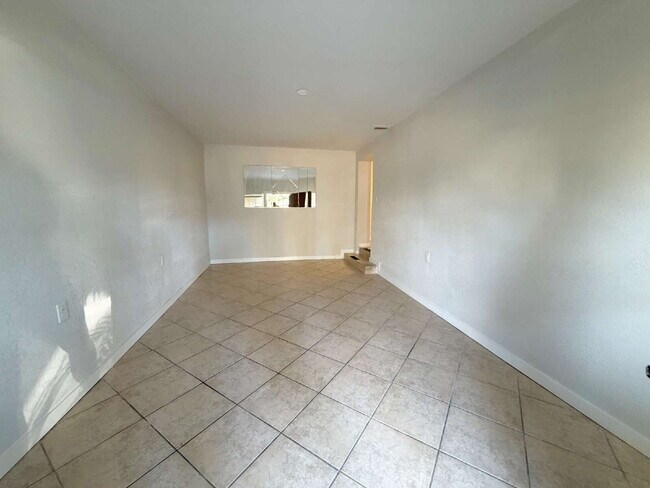 Foto del edificio - 6651 River Rd