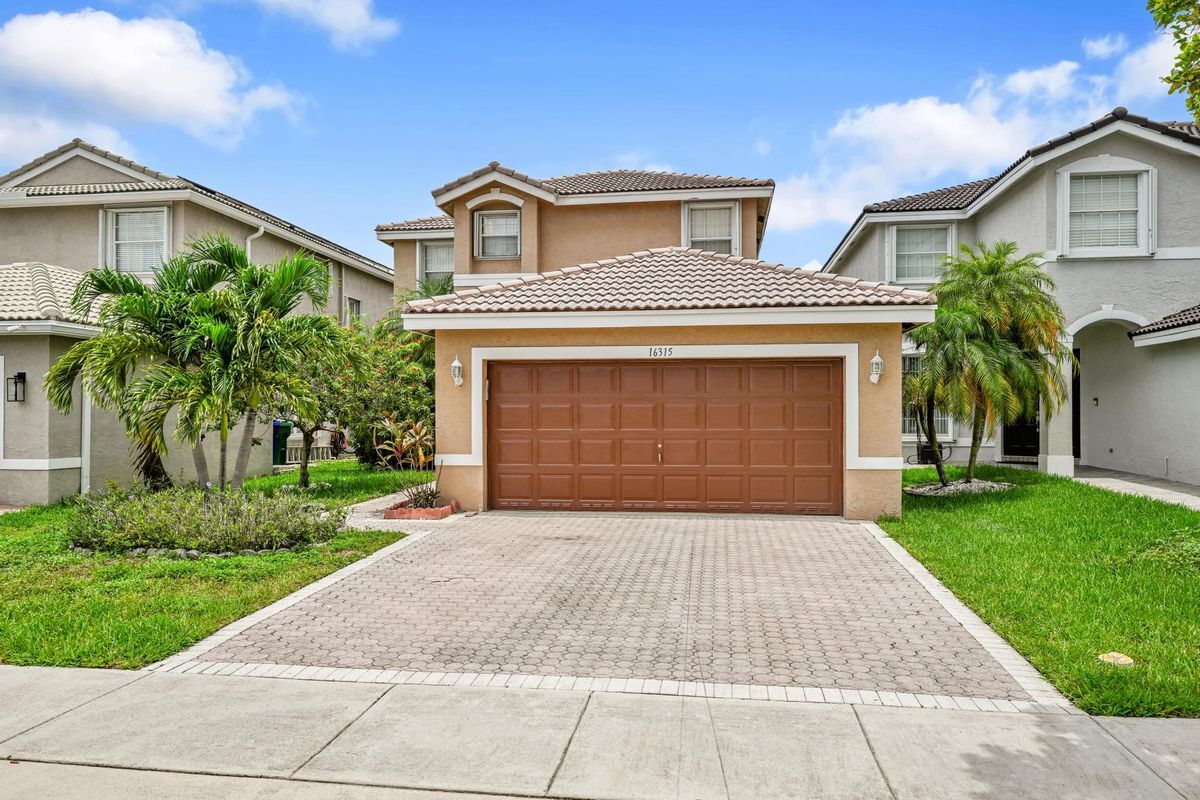 Foto principal - 16315 SW 26th St
