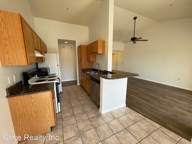 Building Photo - 2 br, 1 bath House - 7960 Preserve Cir.  #633
