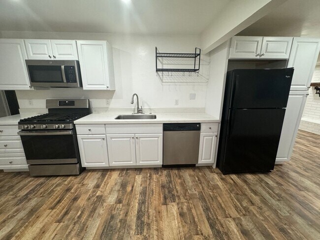 Foto del edificio - Beautiful Orem Basement Apartment for rent!