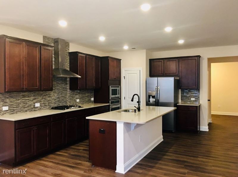 Primary Photo - 4 br, 3 bath House - 1499 Barn Door Dr