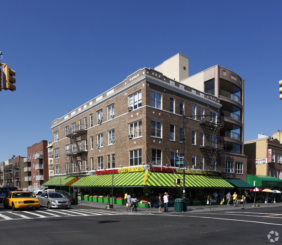 3224 30th Ave, Astoria, NY 11102 Apartments in Astoria, NY