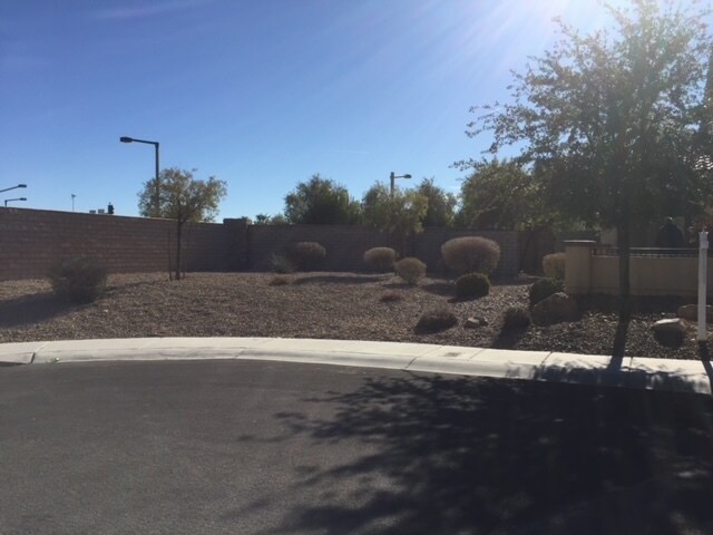 Building Photo - 11805 Alava Ave