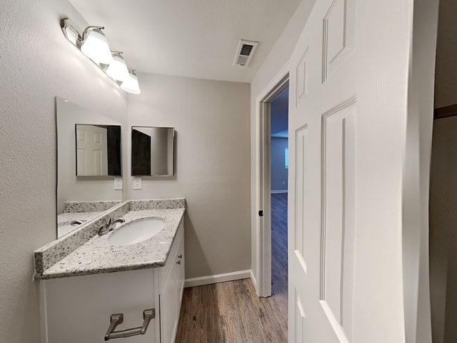 Foto del edificio - 7218 Moss Bluff Ct