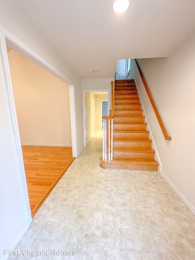 Foto del edificio - 3 br, 2.5 bath House - 5 Rowell Road