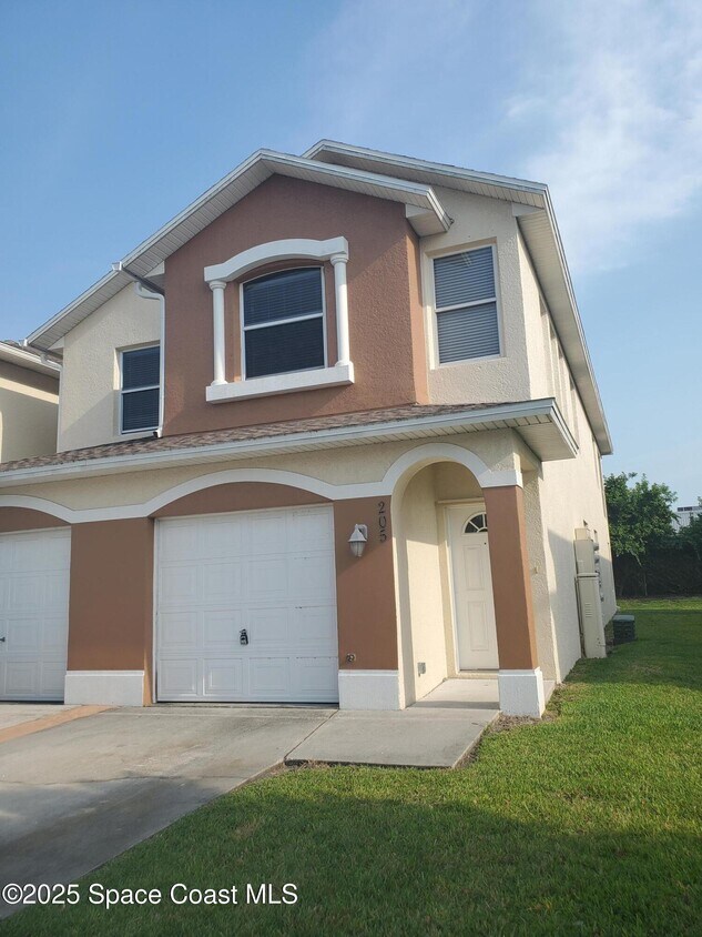 Primary Photo - 1045 Venetian Dr