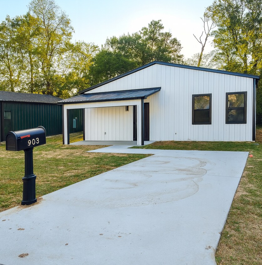 Foto principal - 903 Peacock St