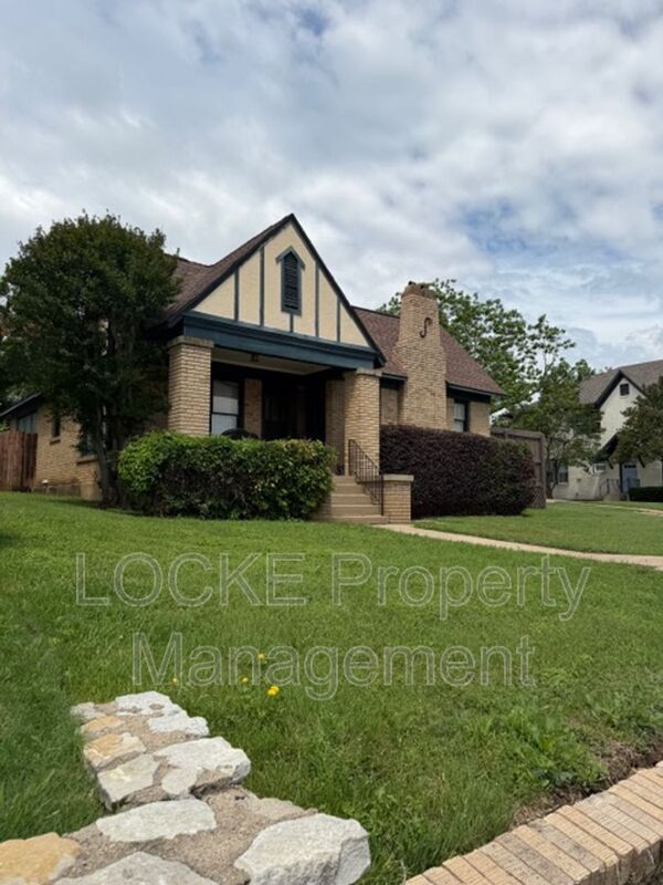Foto del edificio - 2600 Lubbock Ave