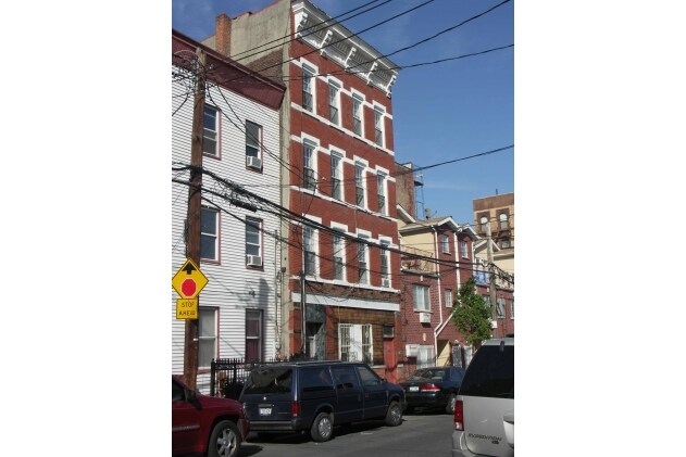Building Photo - 429-431 E 154th St