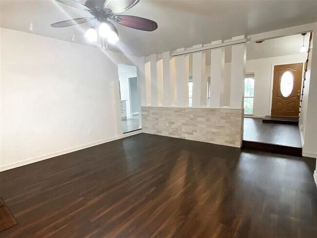 Foto del edificio - 1316 Dunbarton Dr
