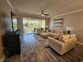Building Photo - 10700 Ravenna Way