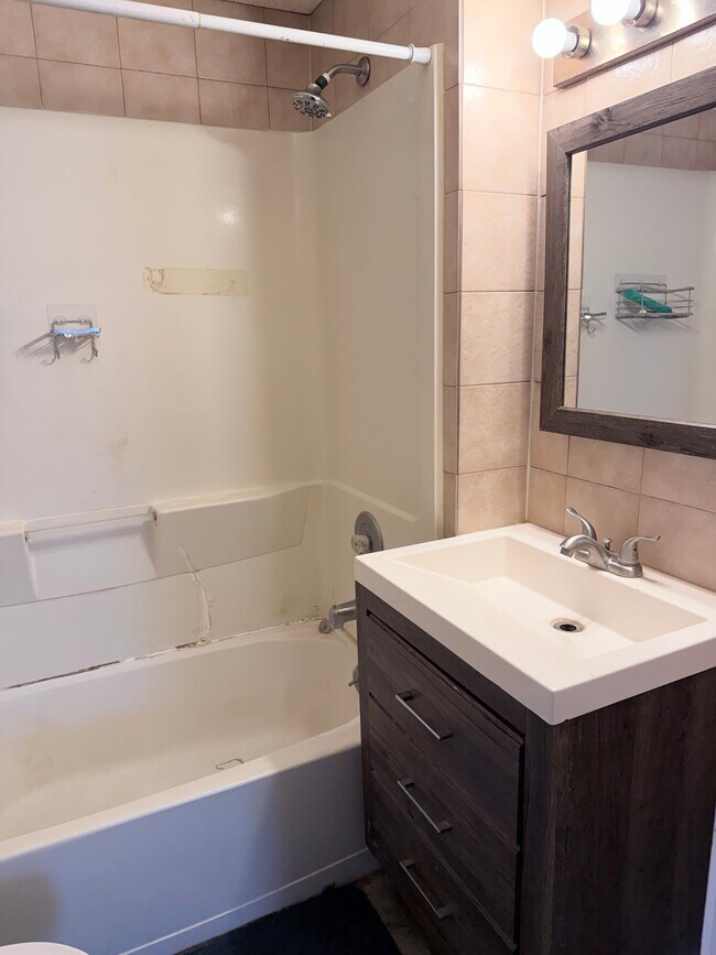 Foto del edificio - 503 N Eastwood Dr