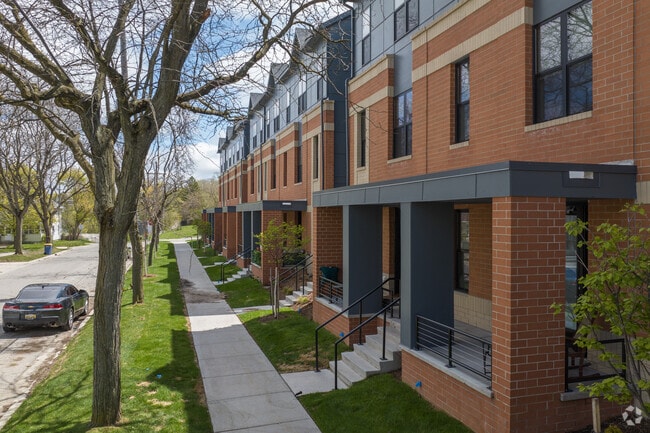 Building Photo - Belknap Place