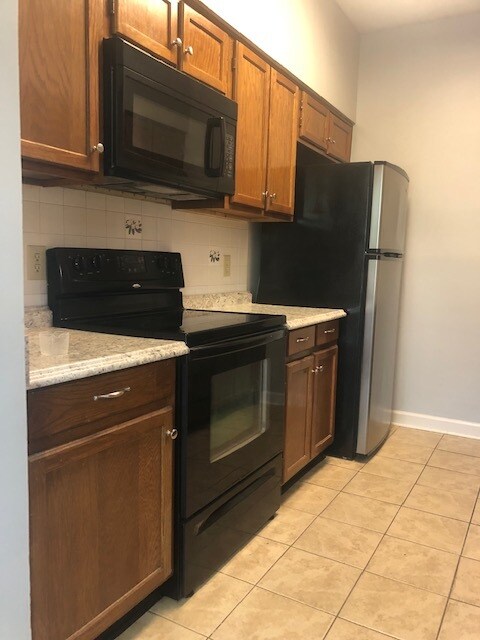 Foto del edificio - 308 Meadows Cir