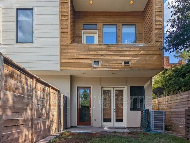 Foto del edificio - 714 E 20th St