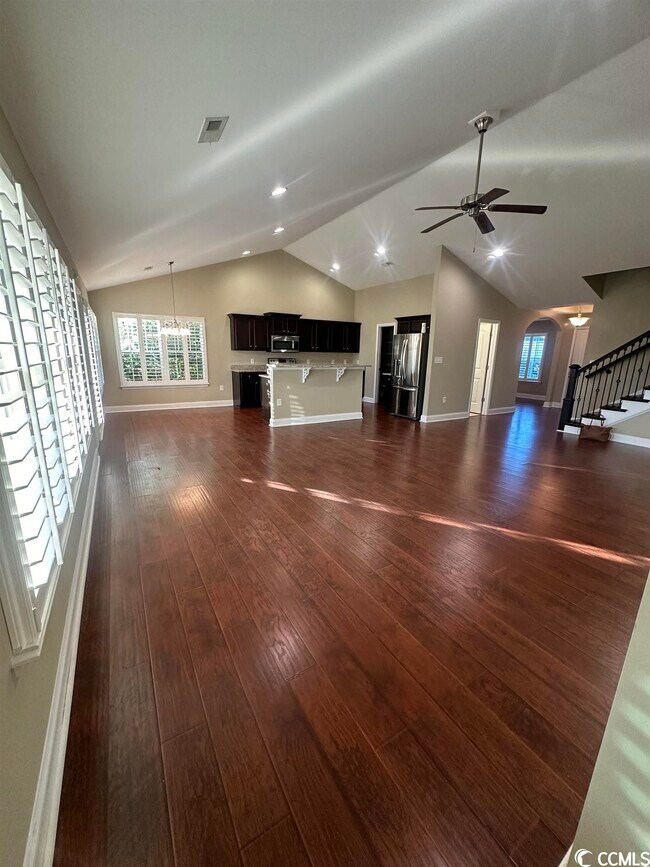 Building Photo - 619 Uniola Dr