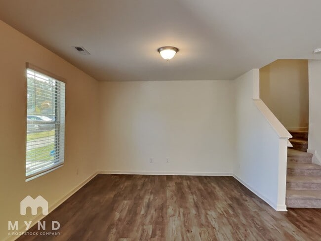 Building Photo - 246 Spark St