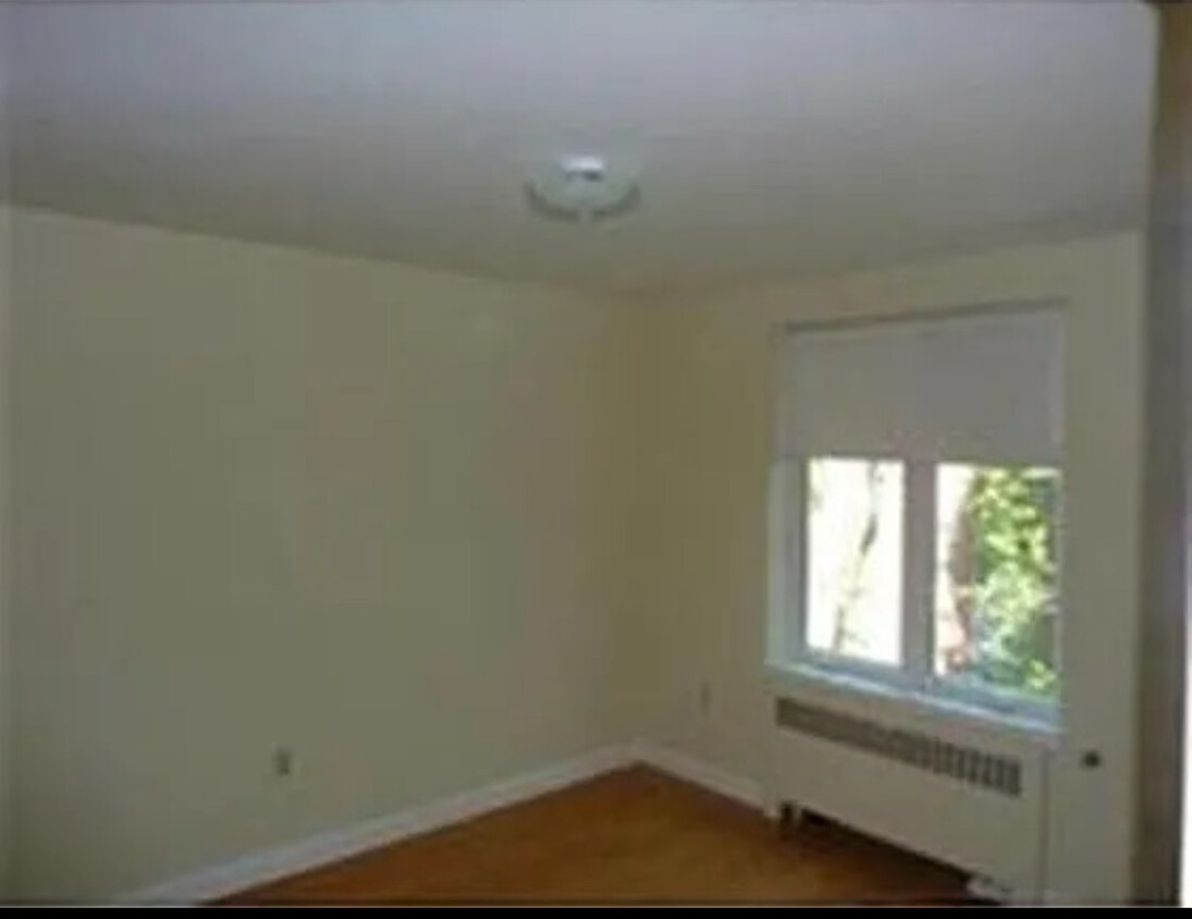 Primary Photo - 42 Dean Rd
