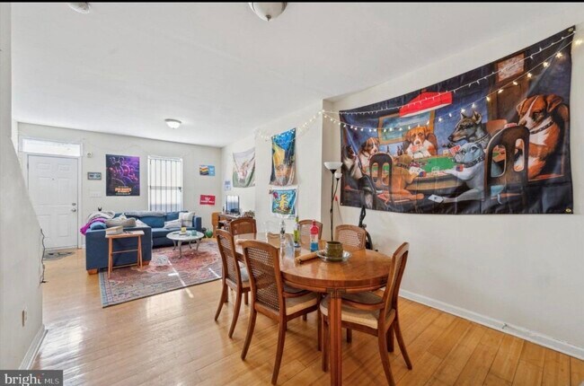 Building Photo - 1531 Fontain St