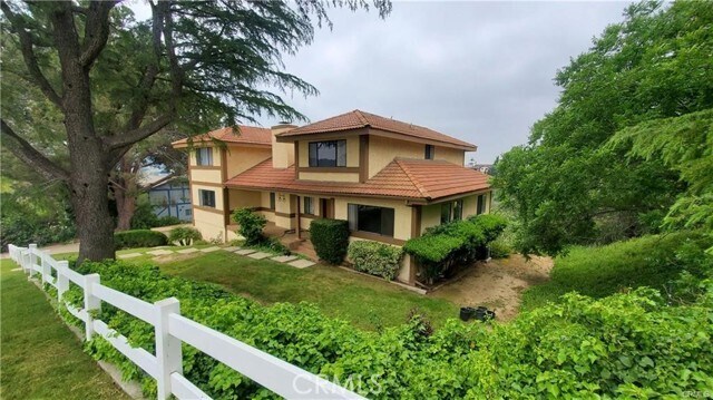 Foto del edificio - 2721 Broken Feather Ln