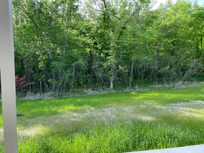 Building Photo - Vonore 37885 - 4 bedroom, 3 bath in Tellico Village - Contact Ed Johnson 865-924-5045