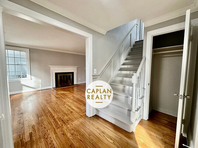 Building Photo - 29 Wellington Rd