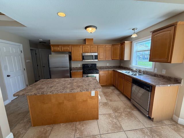 Building Photo - Large Duplex; Dunlap Schools