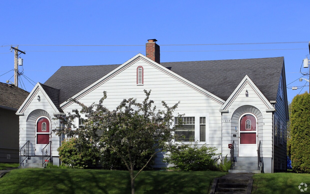 Building Photo - 1618-1620 Colby Ave SE