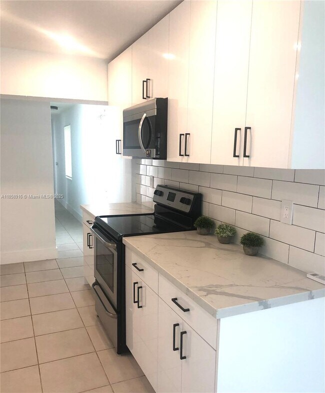 Foto del edificio - 300 NW 97th St