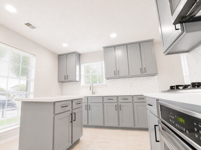Foto del edificio - 12035 Barrett Brae Dr