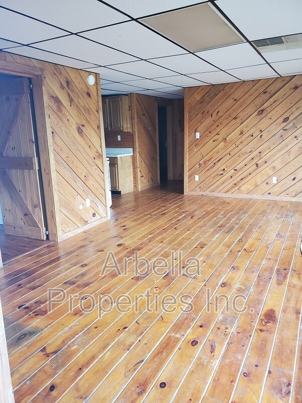 Building Photo - 2440 W Allens Bridge Rd
