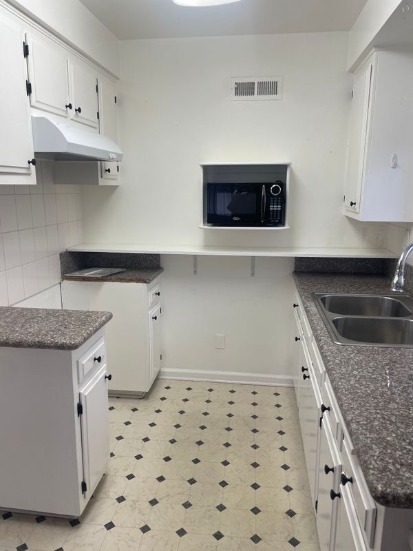 Foto del edificio - 4513 W 132nd St