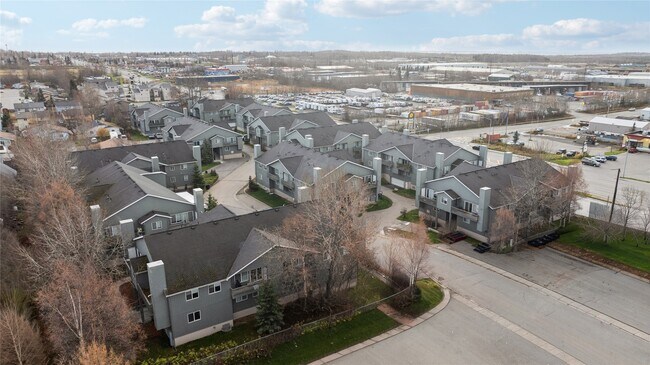 Foto del edificio - 9905 William Jones Cir