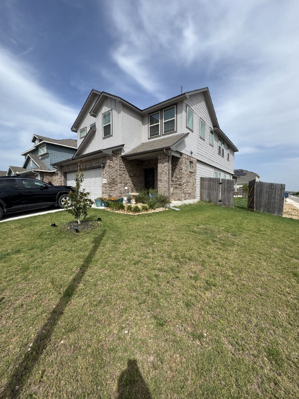 Building Photo - 3210 Hyacinth