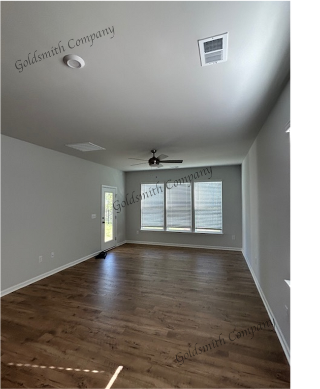 Photo - 111 Gervais Cir Apartment