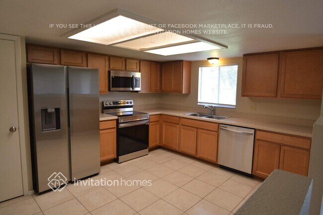 Foto del edificio - 644 Deer Run Ct