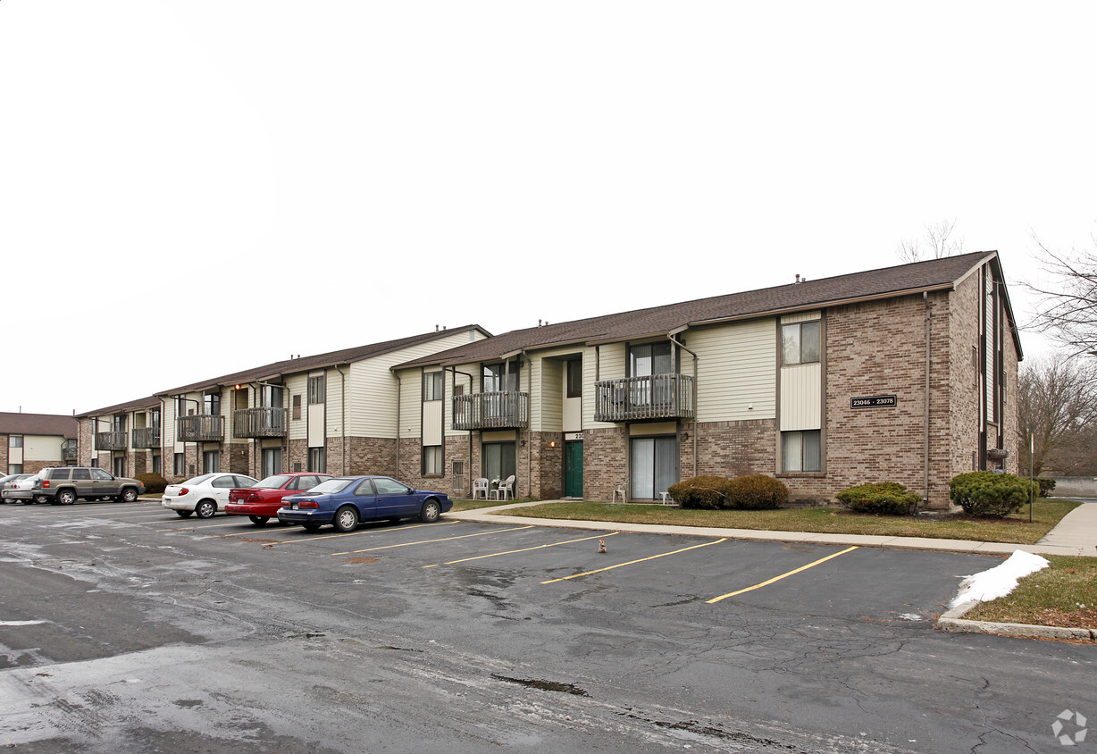 Maple Ridge Apartments - Farmington, MI | Apartments.com