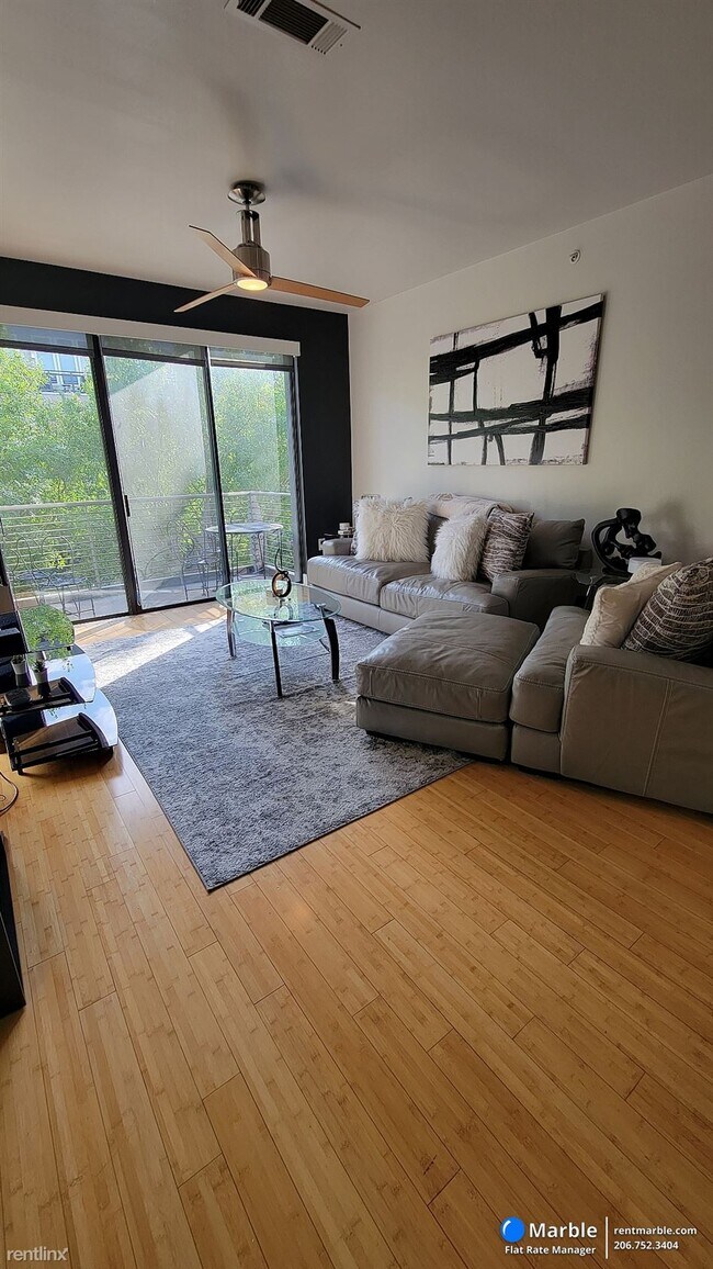 Foto del edificio - 2 br, 2 bath Condo - 4414 Cedar Springs Rd...