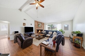 Building Photo - 411 Forest Hills Dr