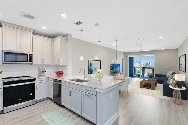 Foto del edificio - 7565 Laureate Blvd