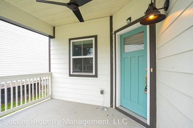 Building Photo - 3 br, 2.5 bath House - 2020 14th Ave N