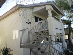 Building Photo - 409 Mesa Blvd