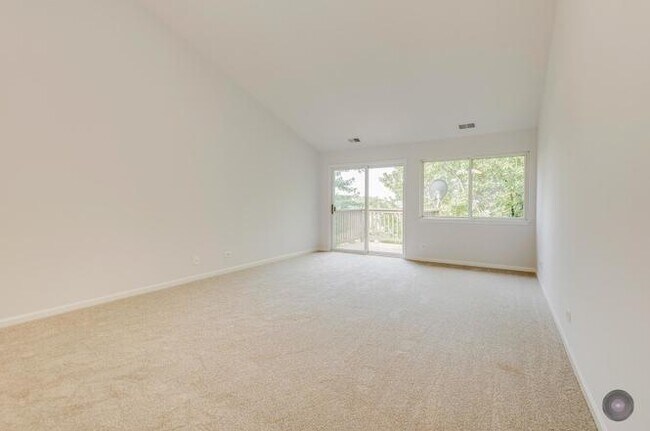 Building Photo - 3023 Kentshire Cir