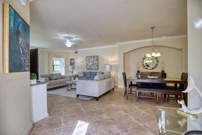 Foto del edificio - Seasonal Short-term Ground floor Coach Hom...