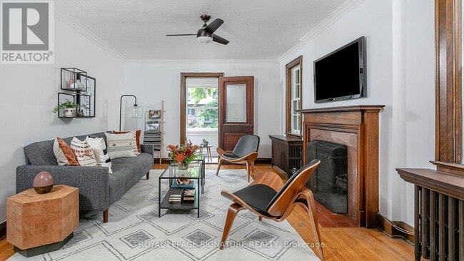 Building Photo - 63 Braemore Gardens