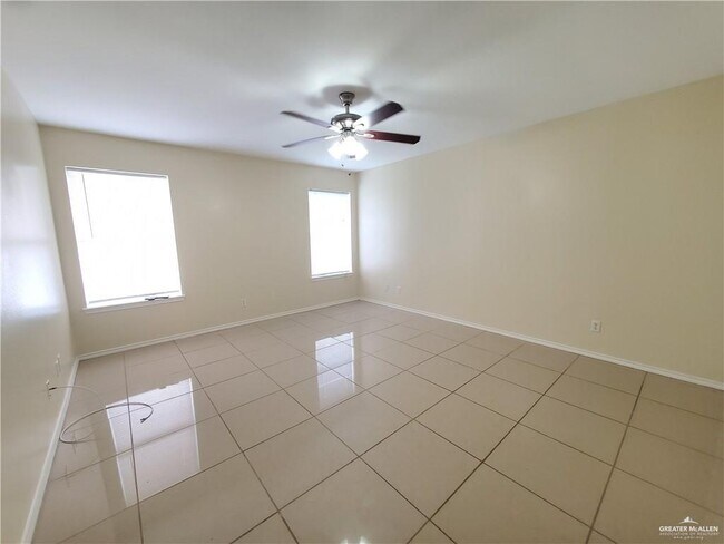 Foto del edificio - 111 Northgate Ave