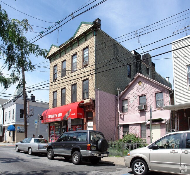 Building Photo - 4101-4103 Palisade Ave
